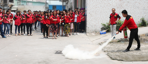 歐恩照明 組織全體員工進行消防安全演習(xí) 深入貫徹落實“一暢兩會” 歐恩照明 組織全體員工進行消防安全演習(xí) 深入貫徹落實“一暢兩會”