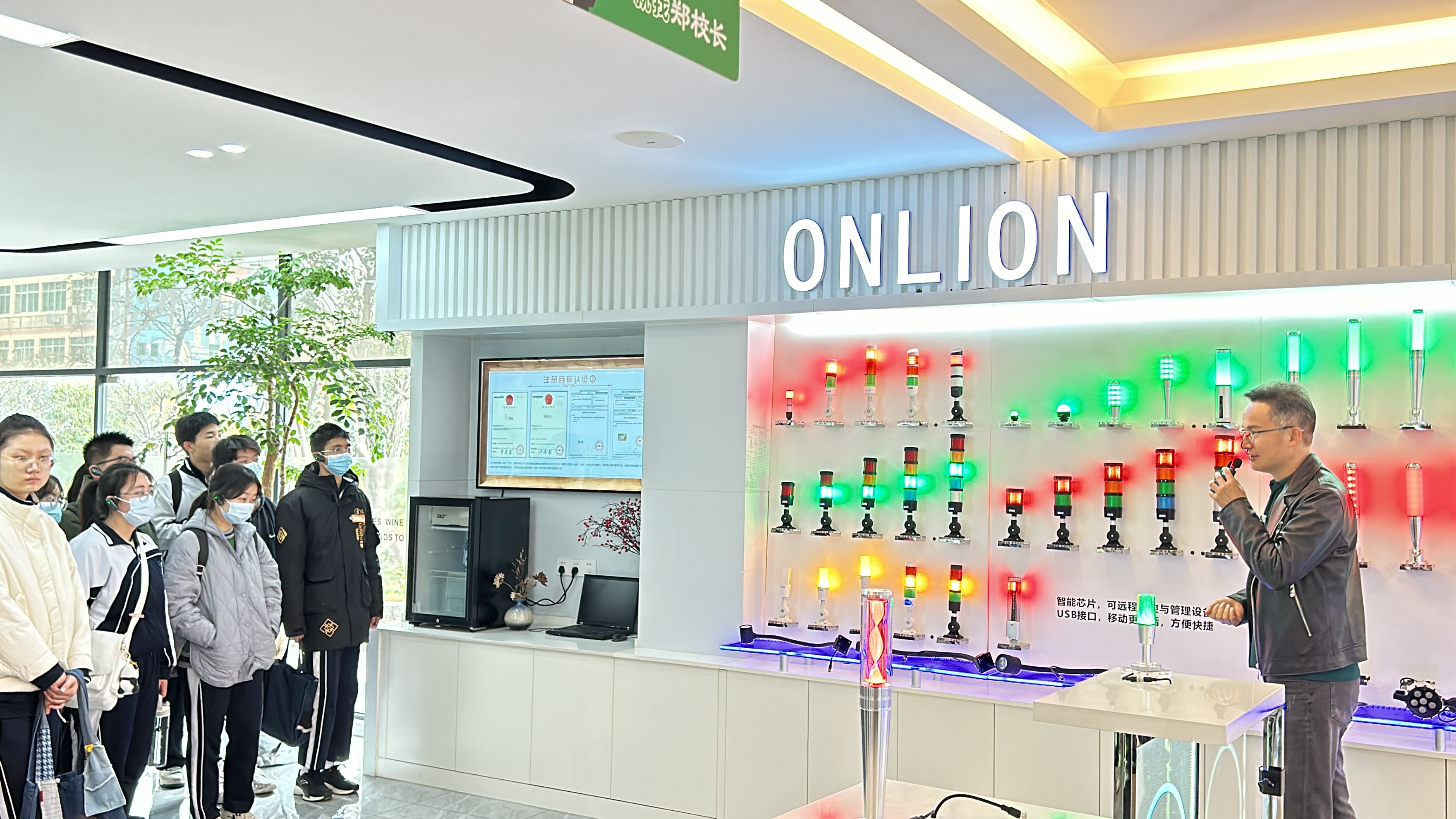 0e7a18f6-e0aa-462c-a359-1c846d83d7b0.jpg 0e7a18f6-e0aa-462c-a359-1c846d83d7b0.jpg